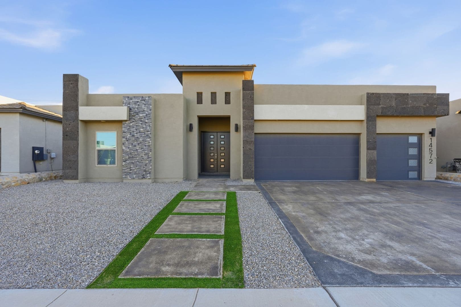 El Paso House: 14572 John McNeely