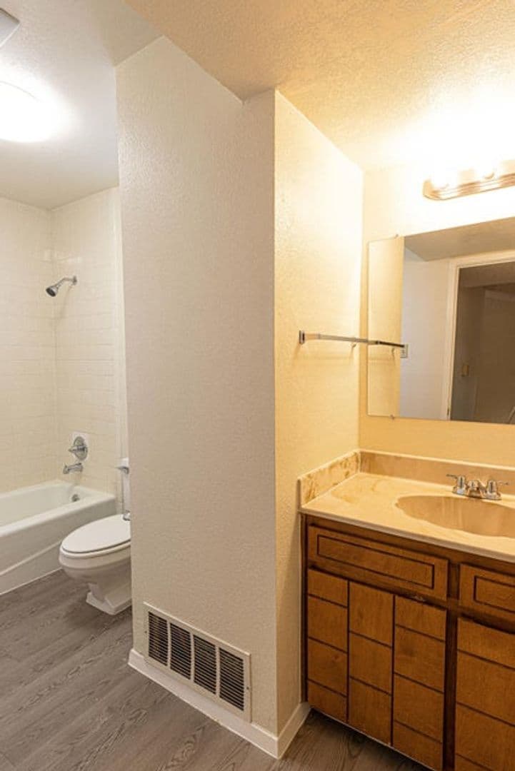 El Paso House: 2008 Amy Sue Unit C