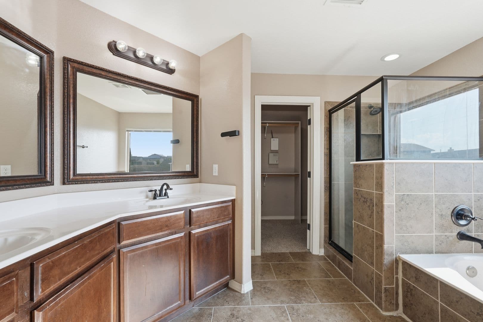 Horizon City House: 13255 Emerald Isle Street