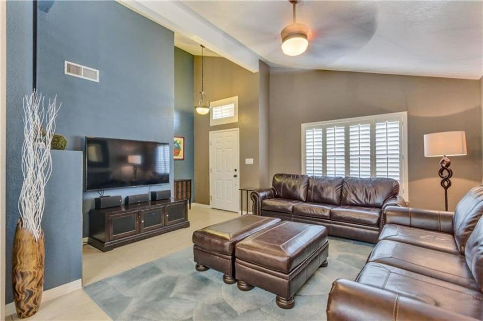 El Paso House: 7067 Crown Ridge Drive