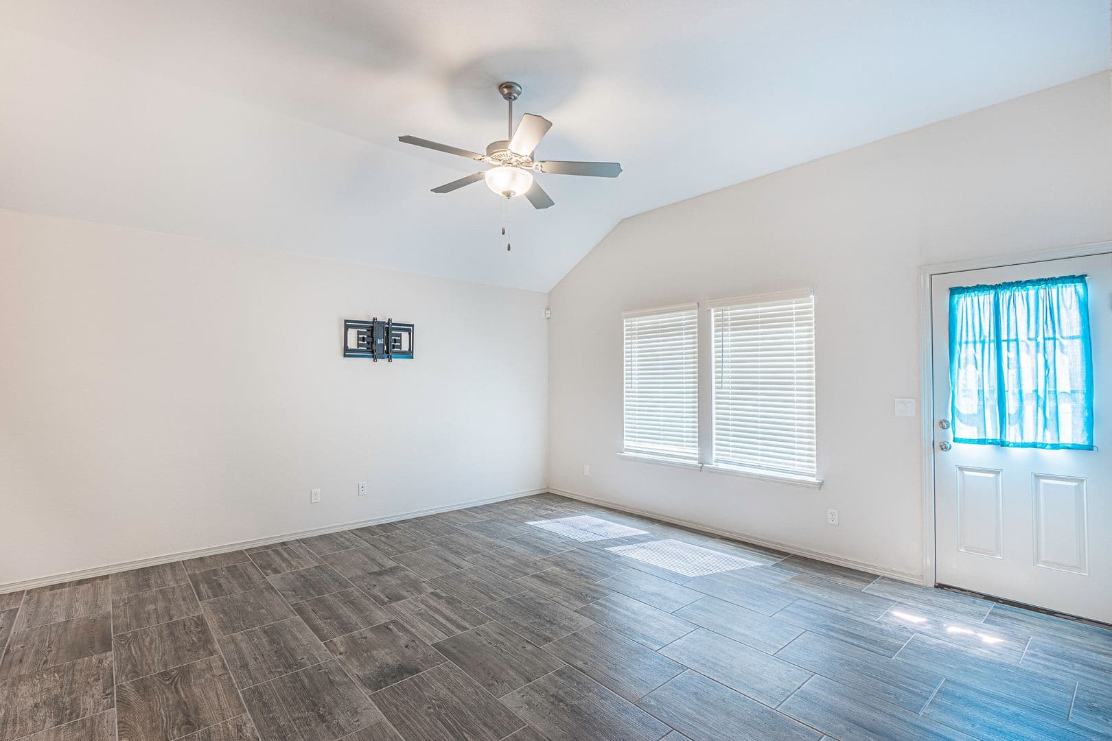 El Paso House: 13852 October Sky