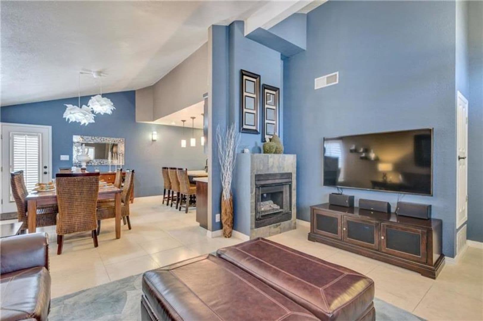 El Paso House: 7067 Crown Ridge Drive