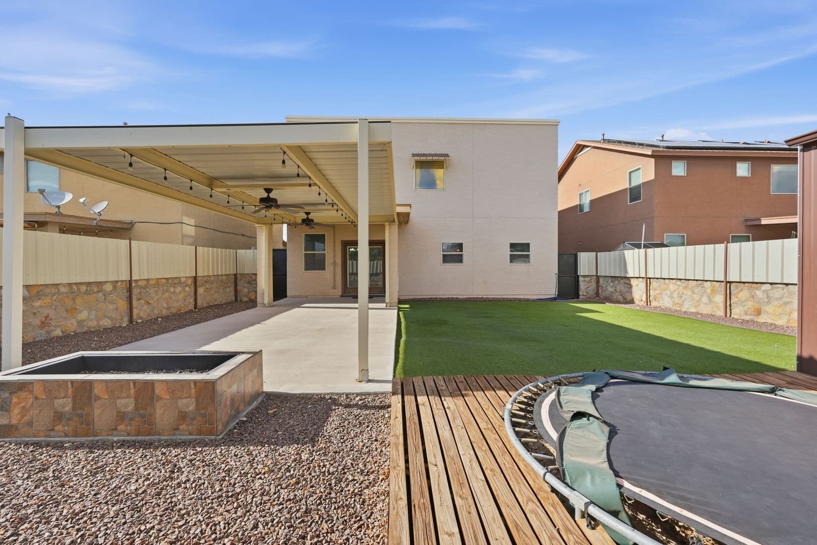 El Paso House: 14668 Oldenberg Ct