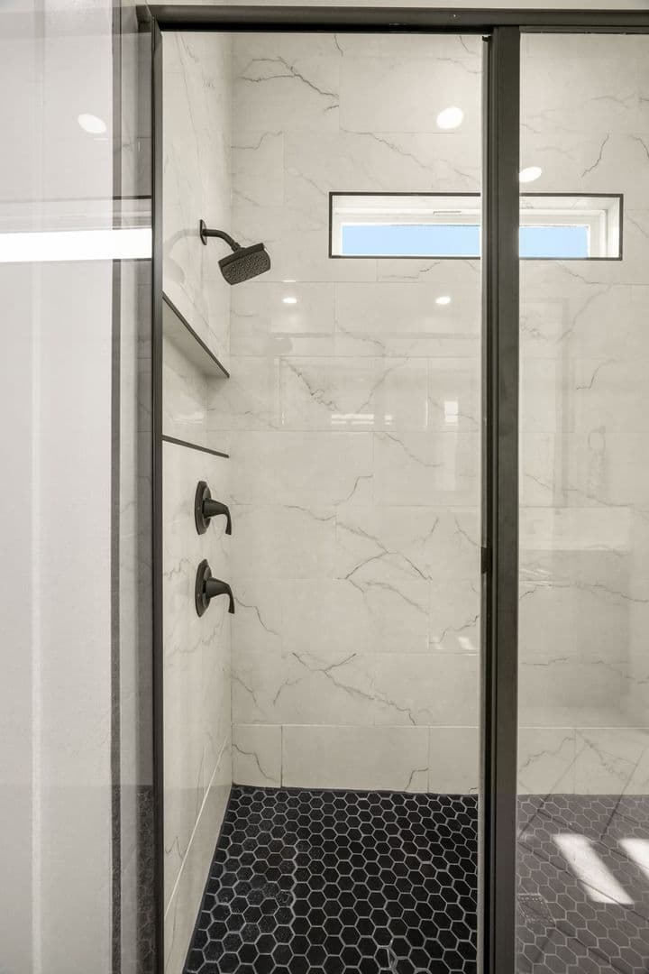 El Paso House: 3613 Pattern Pl