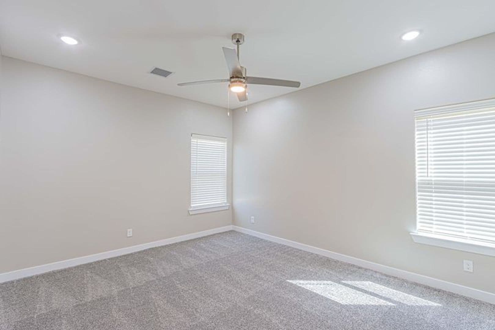 El Paso House: 15157 Imagine