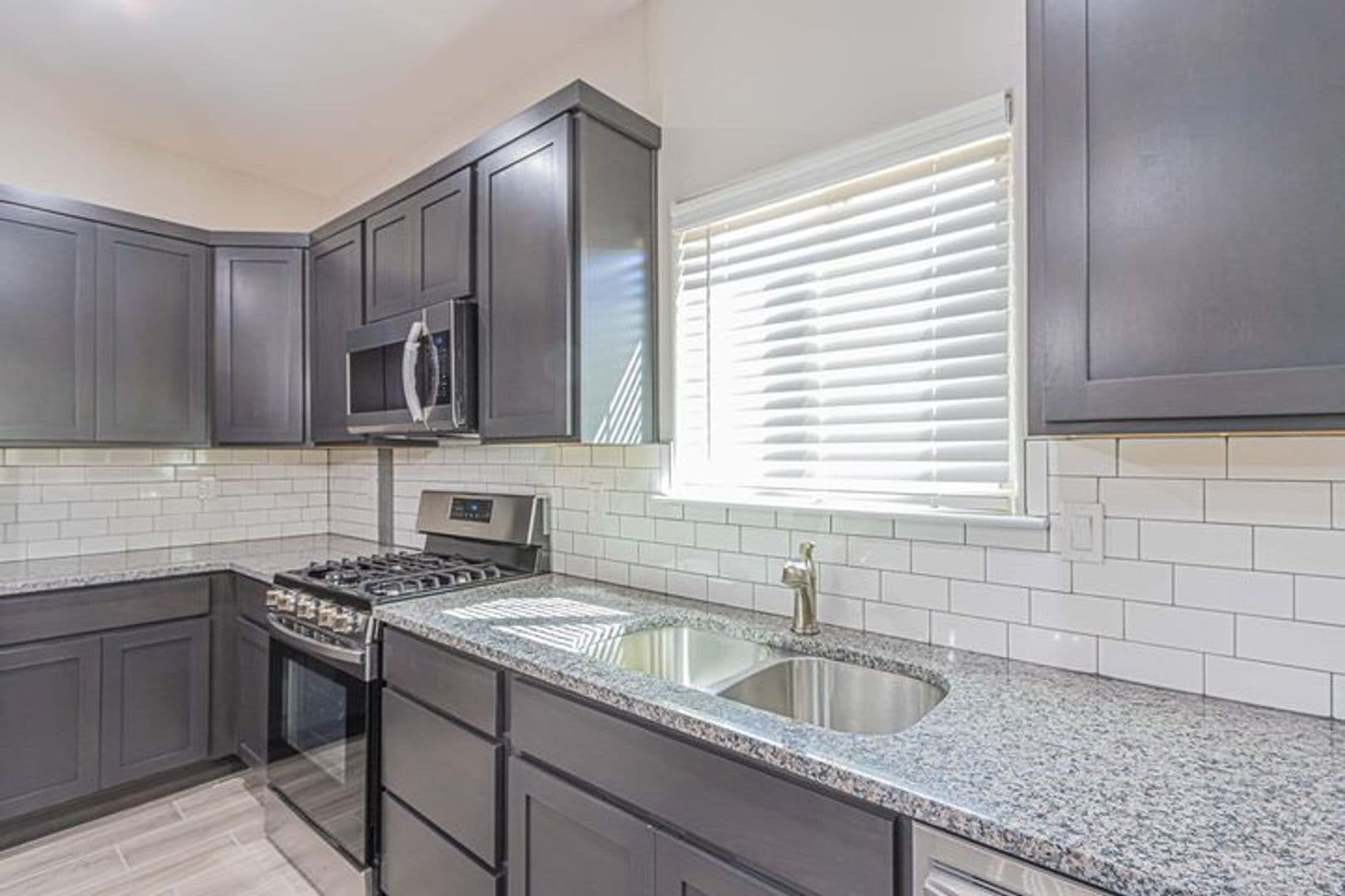 El Paso House: 15157 Imagine