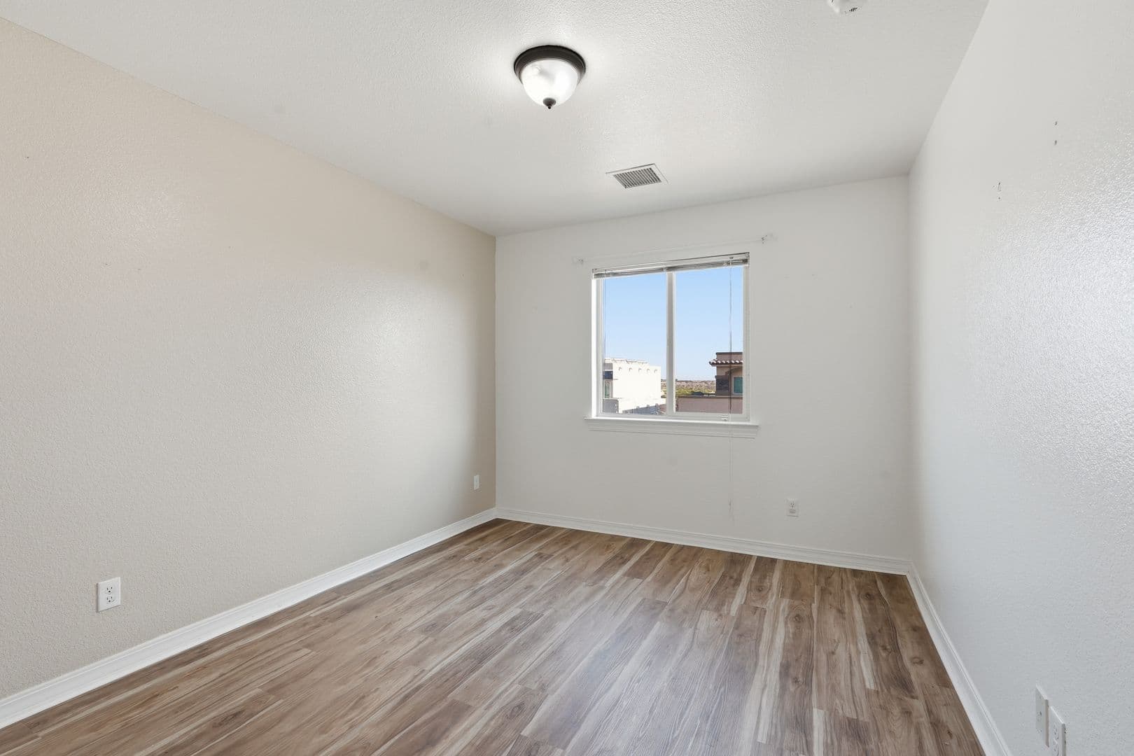 Horizon City House: 13255 Emerald Isle Street
