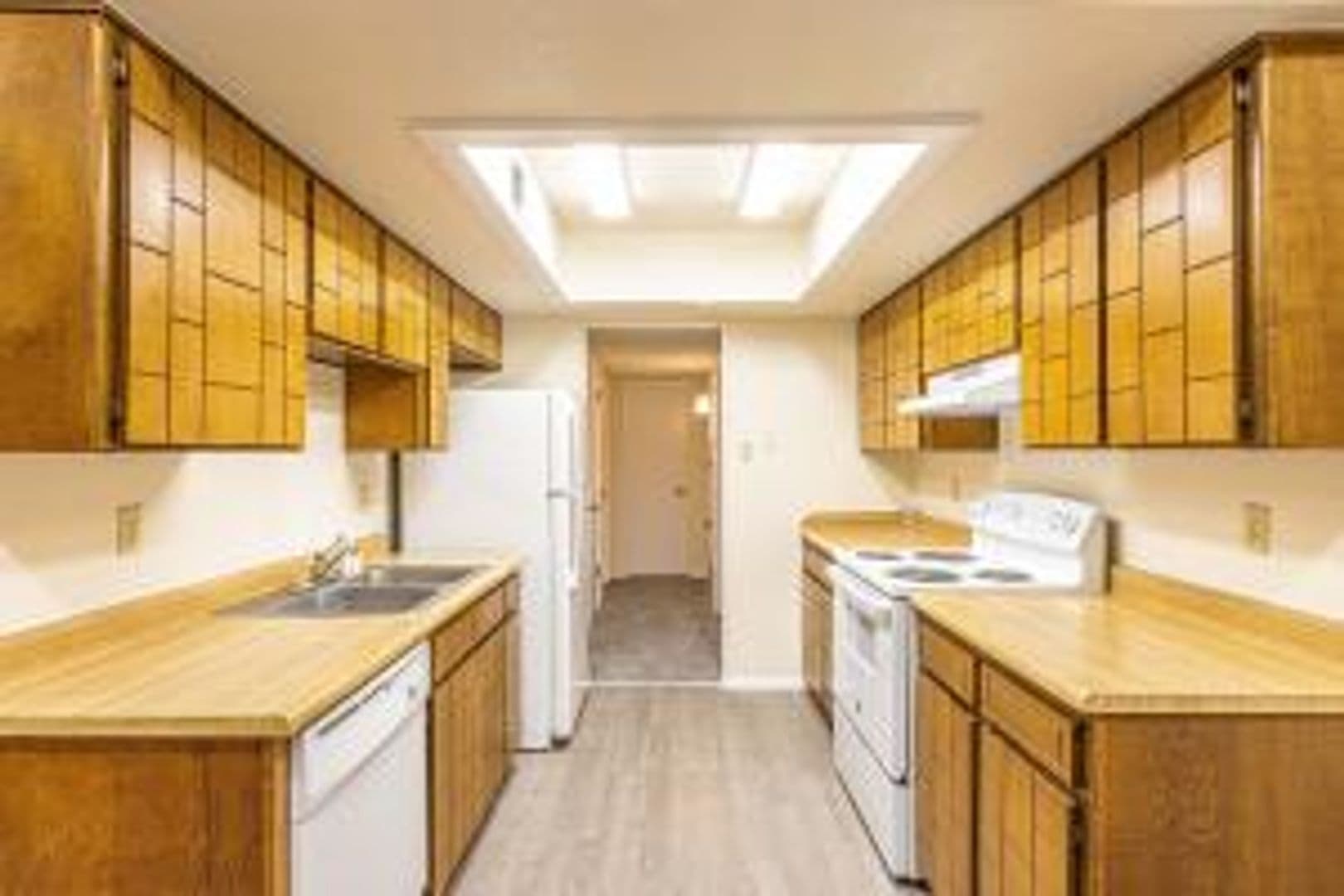 El Paso Townhome: 2008 Amy Sue Unit B