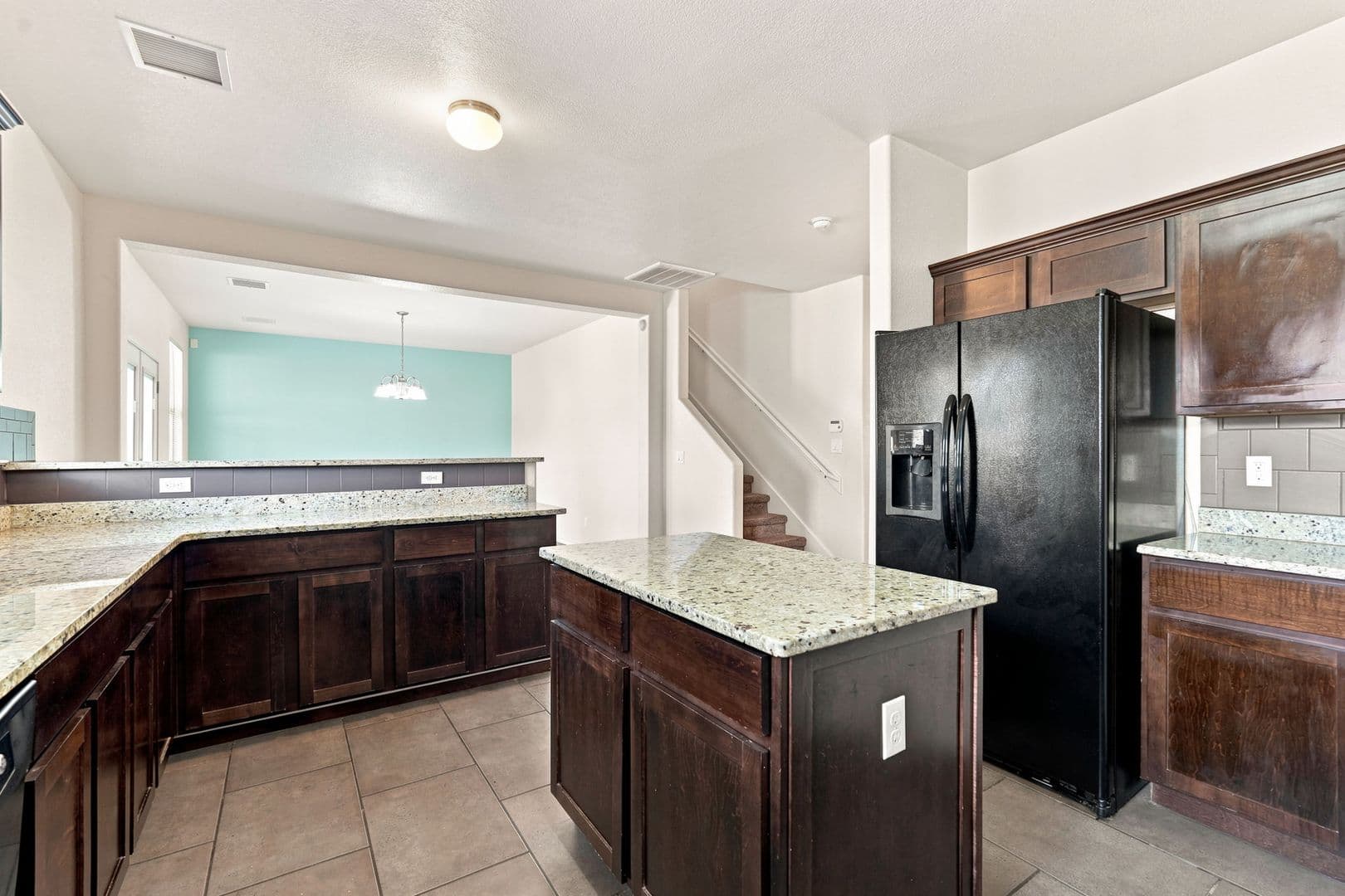 El Paso House: 14668 Oldenberg Ct