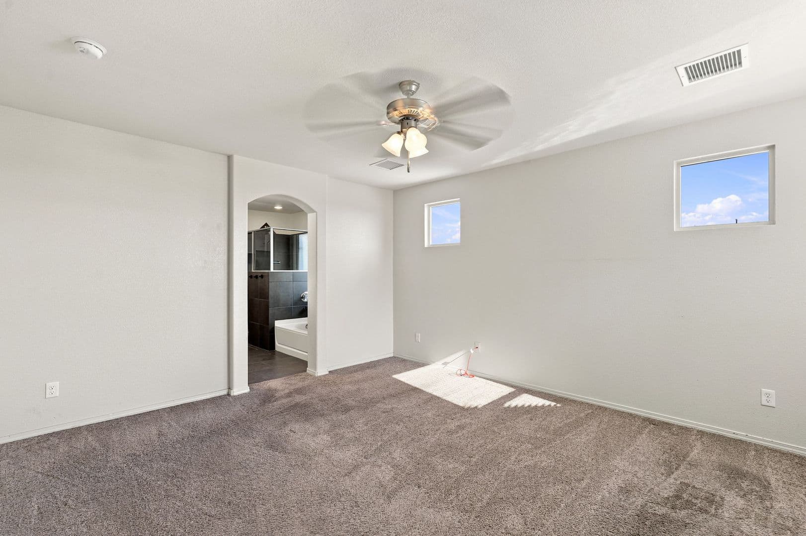 El Paso House: 14668 Oldenberg Ct