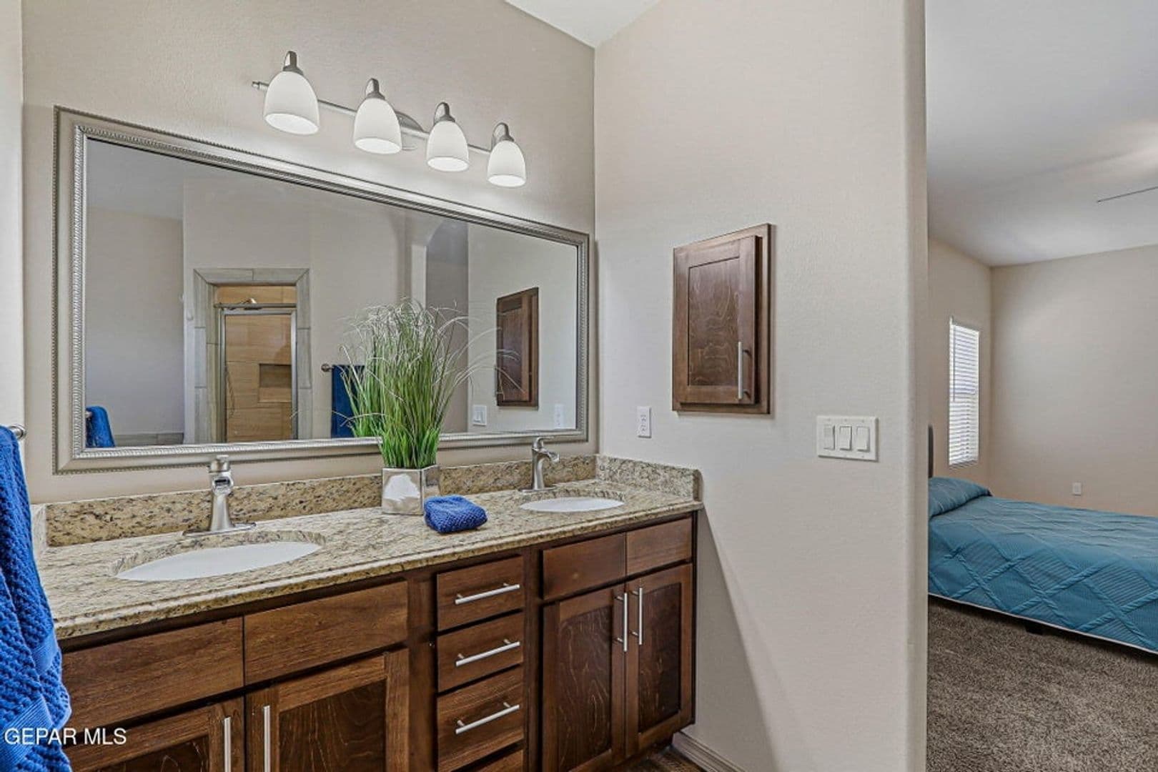 Horizon City House: 13981 Flora Vista Ave