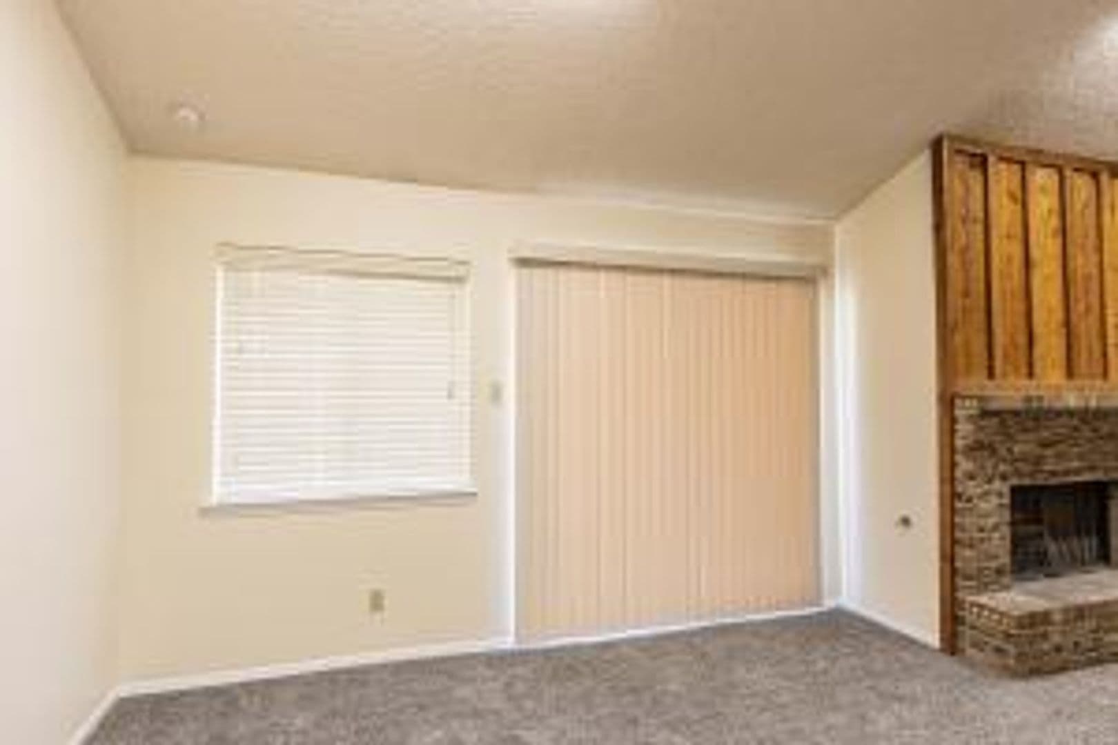 El Paso Townhome: 2008 Amy Sue Unit B