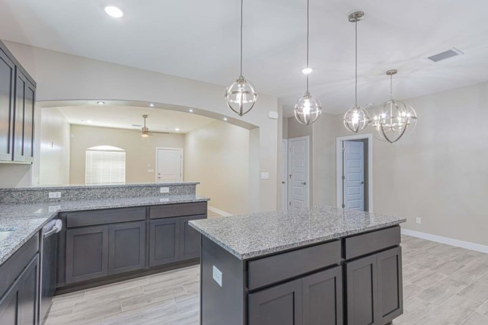 El Paso House: 15157 Imagine