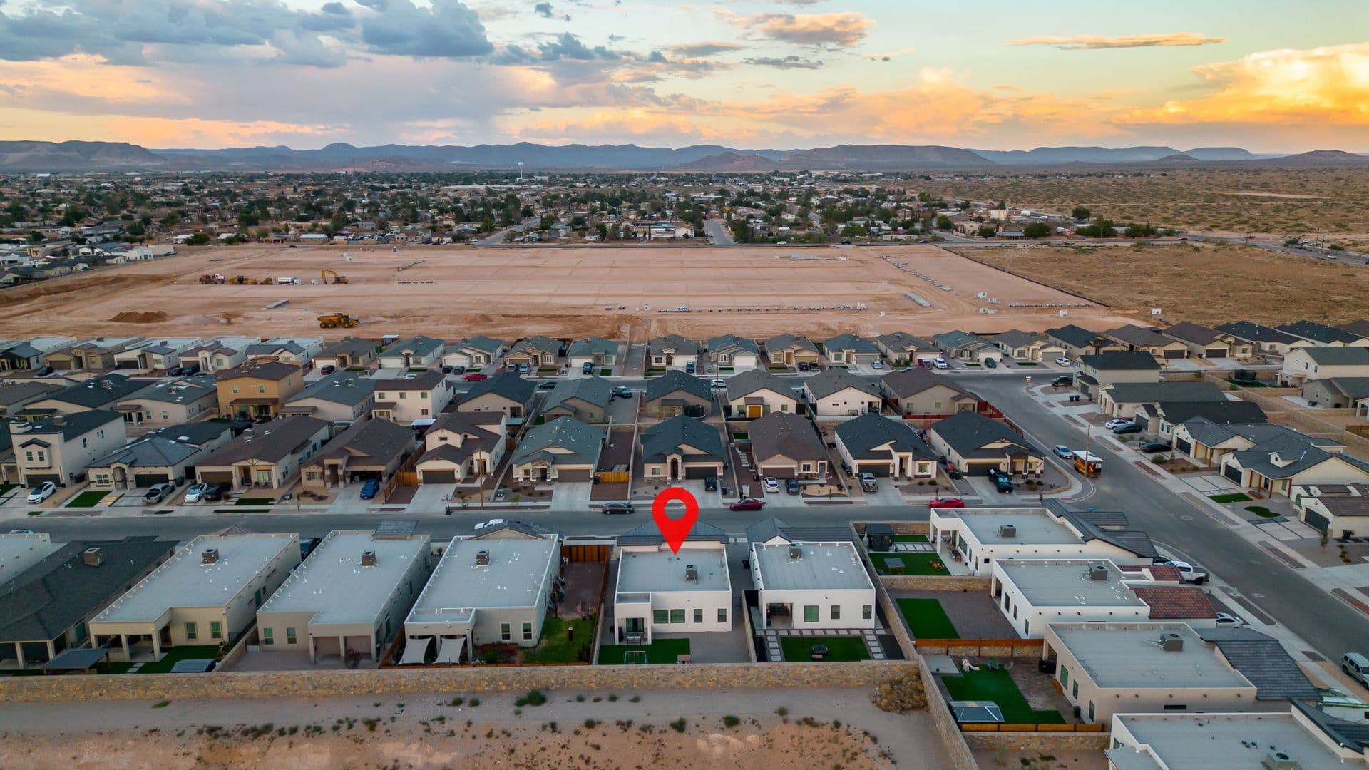 El Paso House: 3613 Pattern Pl