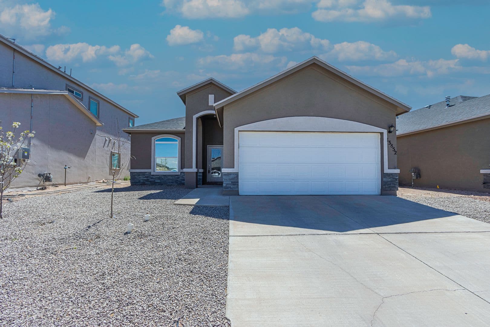 El Paso House: 13852 October Sky
