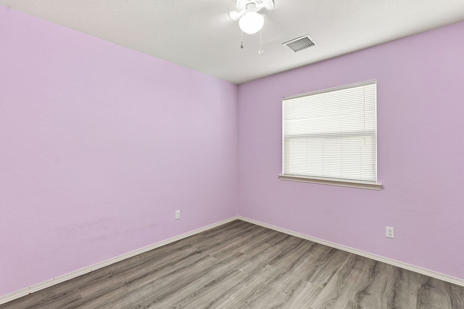 El Paso House: 14668 Oldenberg Ct