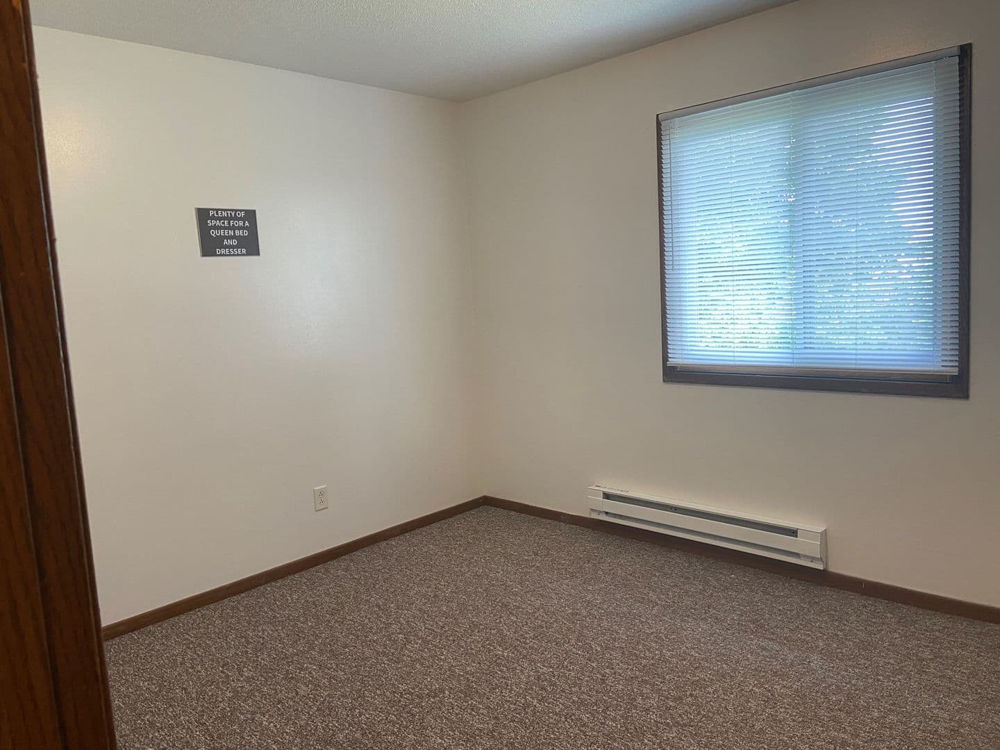 Indianola Apartment: 902 N 14th St & 1407 E Iowa Ave