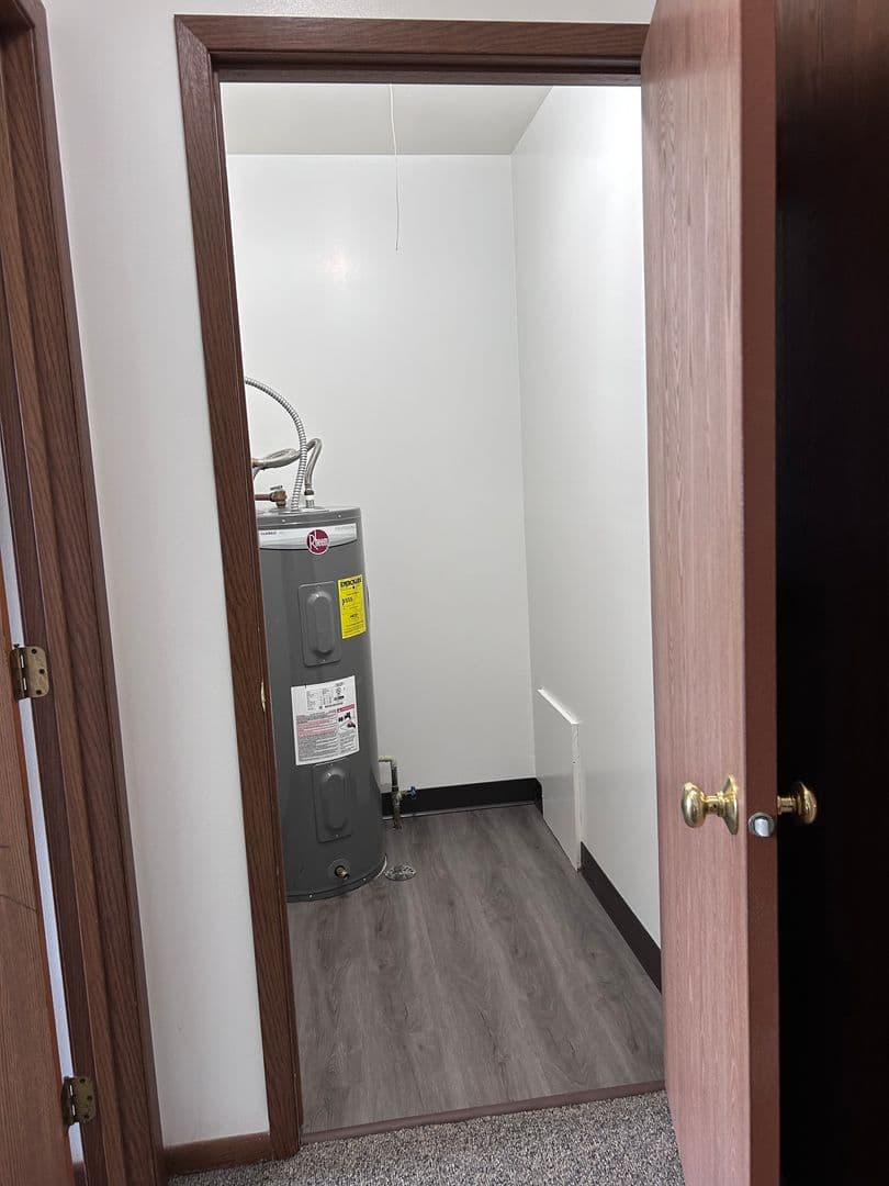 Indianola Apartment: 902 N 14th St & 1407 E Iowa Ave