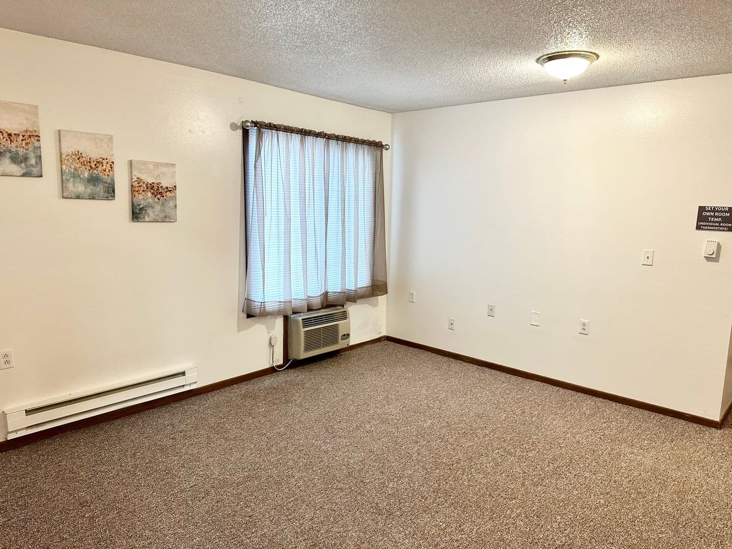 Indianola Apartment: 905 N 15th St & 1409 E Iowa Ave