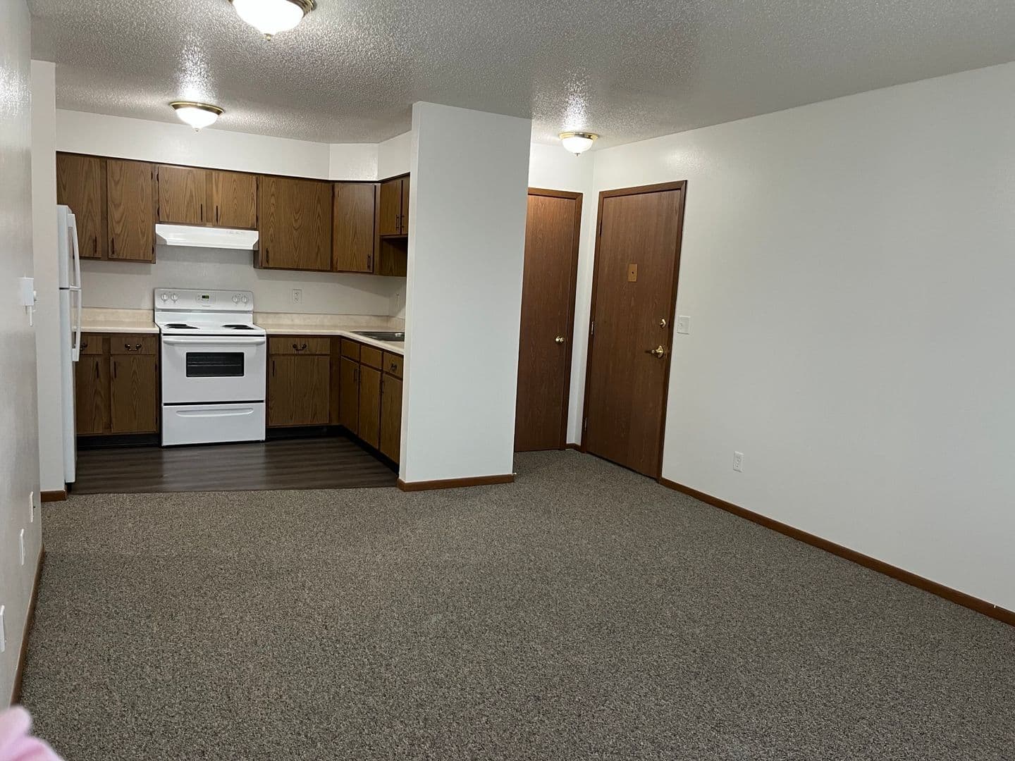 Indianola Apartment: 902 N 14th St & 1407 E Iowa Ave