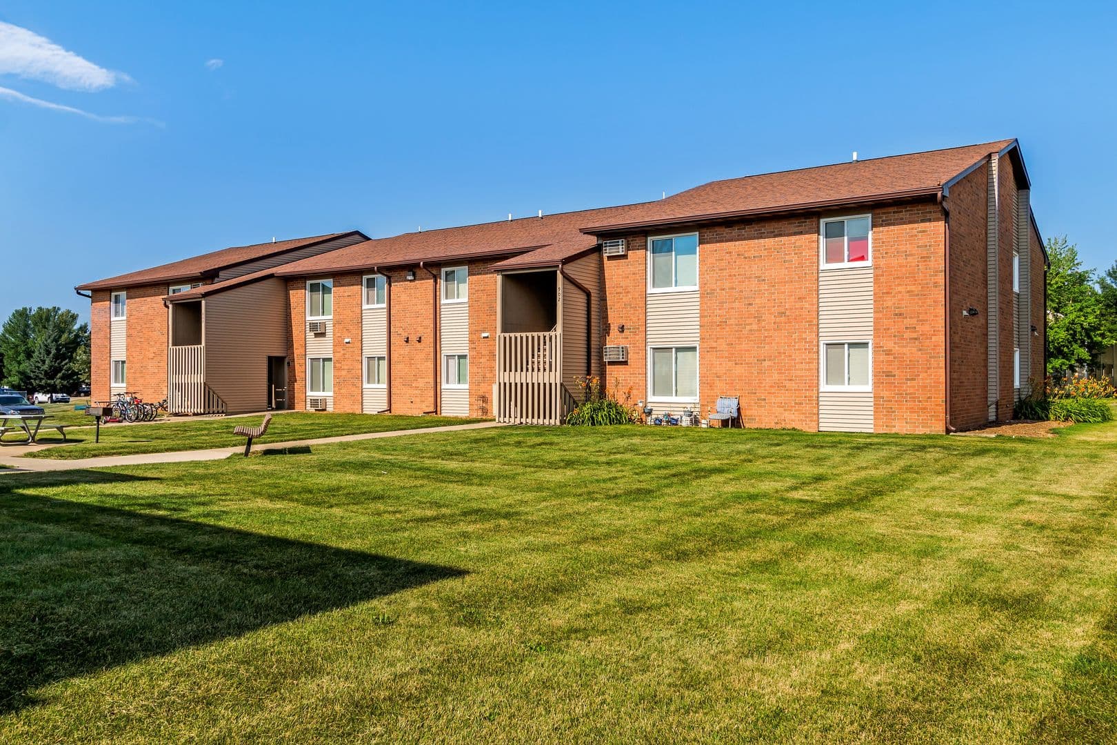 Indianola Apartment: 902 N 14th St & 1407 E Iowa Ave