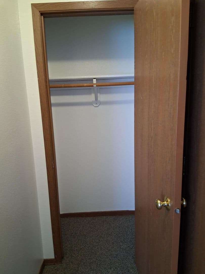 Huxley Apartment: 505 & 507 E 4th St