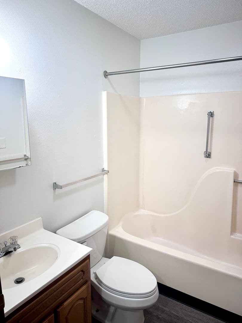Carlisle Apartment: 1220 Hardin Drive