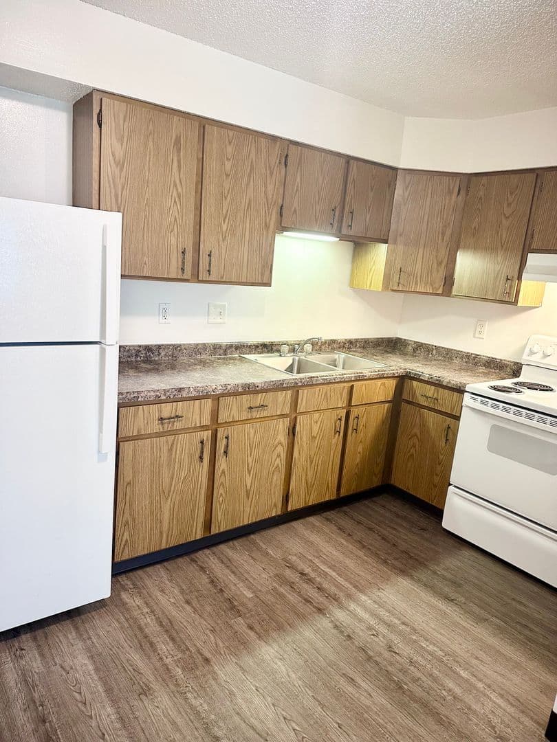 Carlisle Apartment: 1220 Hardin Drive