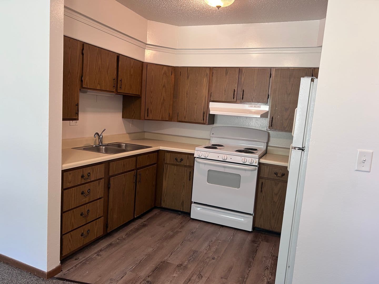 Indianola Apartment: 902 N 14th St & 1407 E Iowa Ave