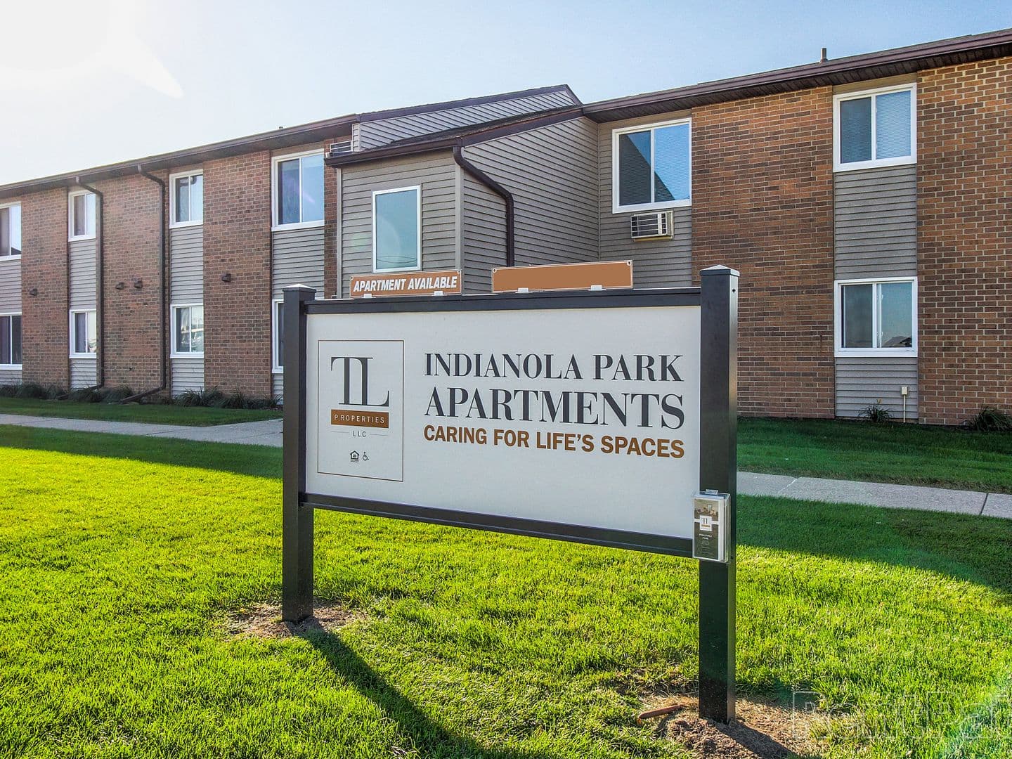 Indianola Apartment: 905 N 15th St & 1409 E Iowa Ave