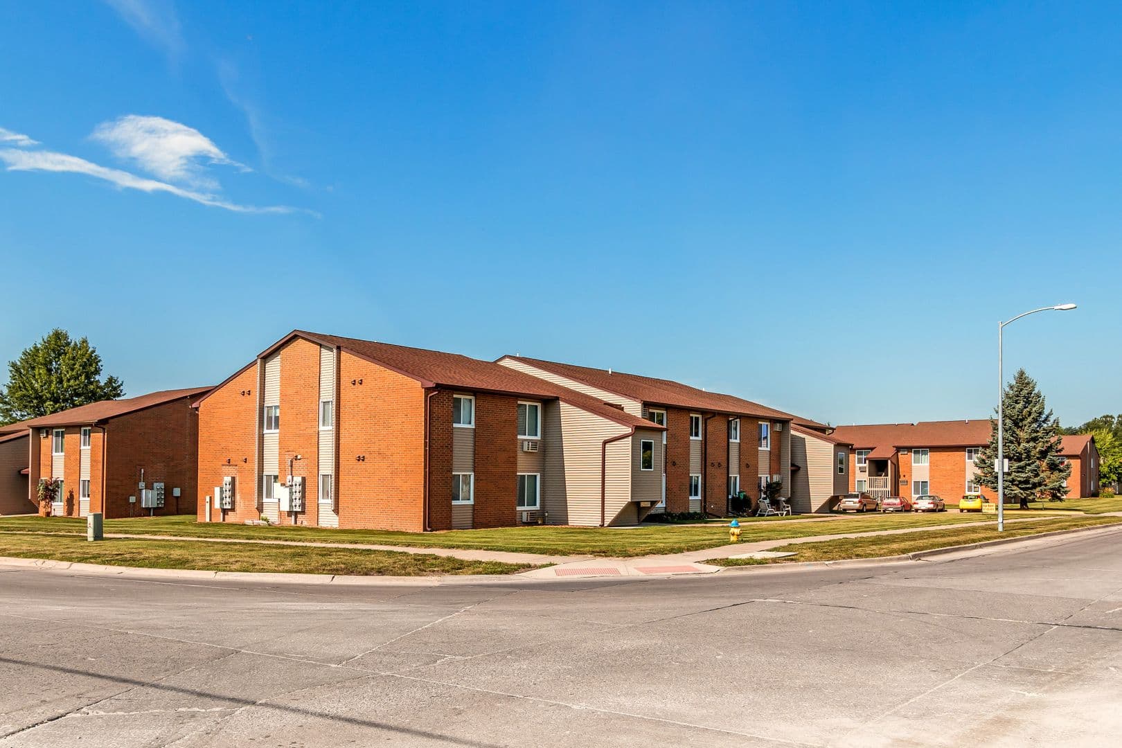 Indianola Apartment: 905 N 15th St & 1409 E Iowa Ave