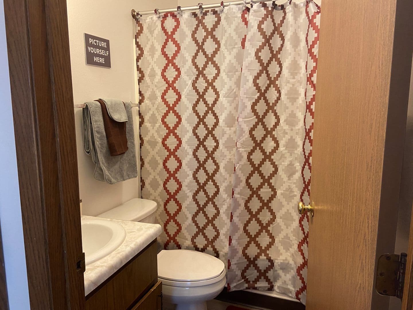 Indianola Apartment: 902 N 14th St & 1407 E Iowa Ave