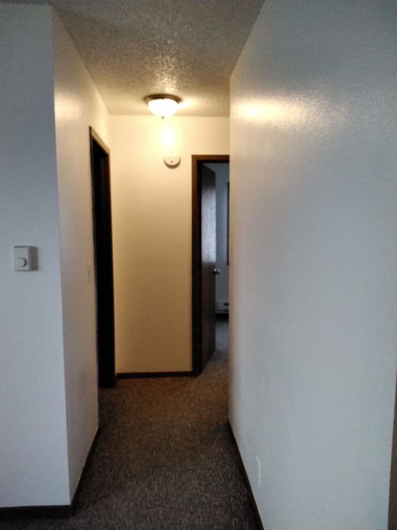 Huxley Apartment: 505 & 507 E 4th St