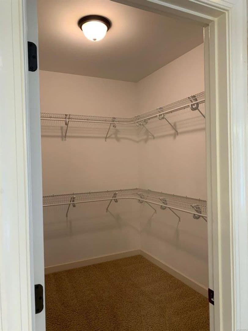 Enterprise House: 207 W Sommer Oak Drive