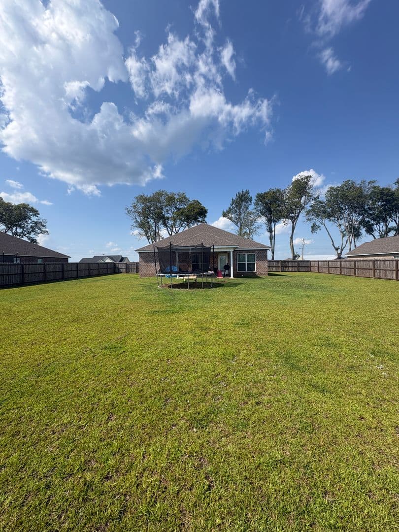 Daleville House: 482 Gritney Road