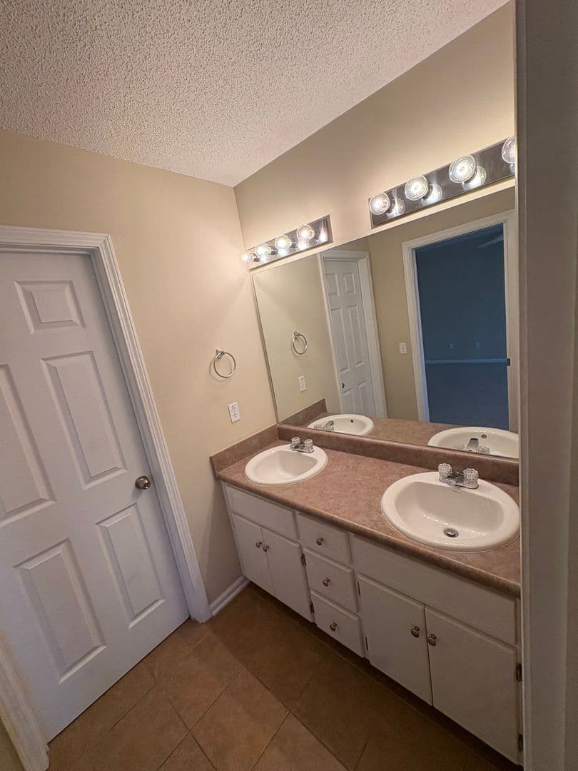 Enterprise Apartment: 115 Wakefield Way