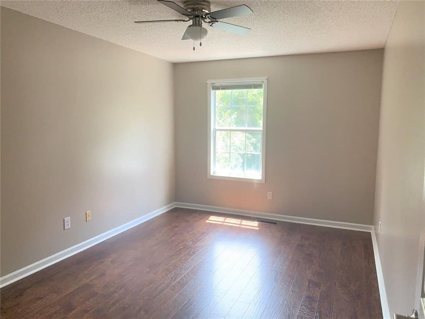 Enterprise Apartment: 96 Woodfield Pl