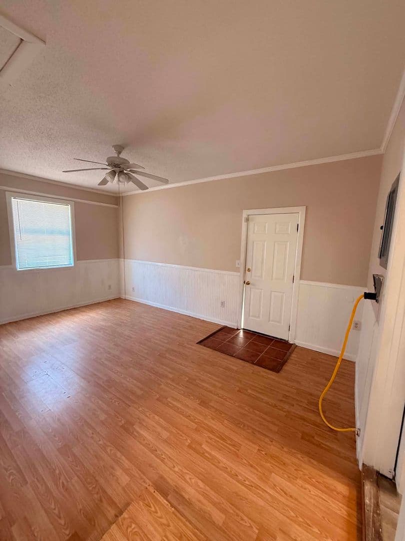 Enterprise House: 104 Yellowleaf Drive