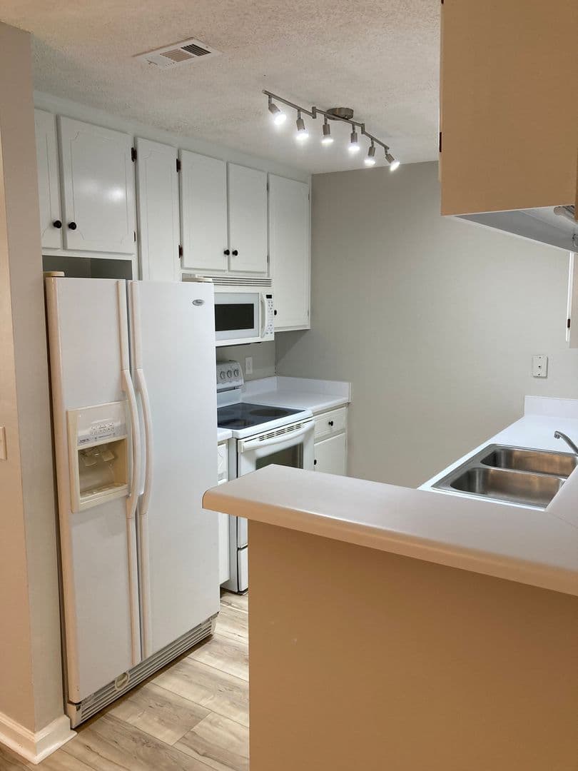 Enterprise Apartment: 105 Woodberry Drive