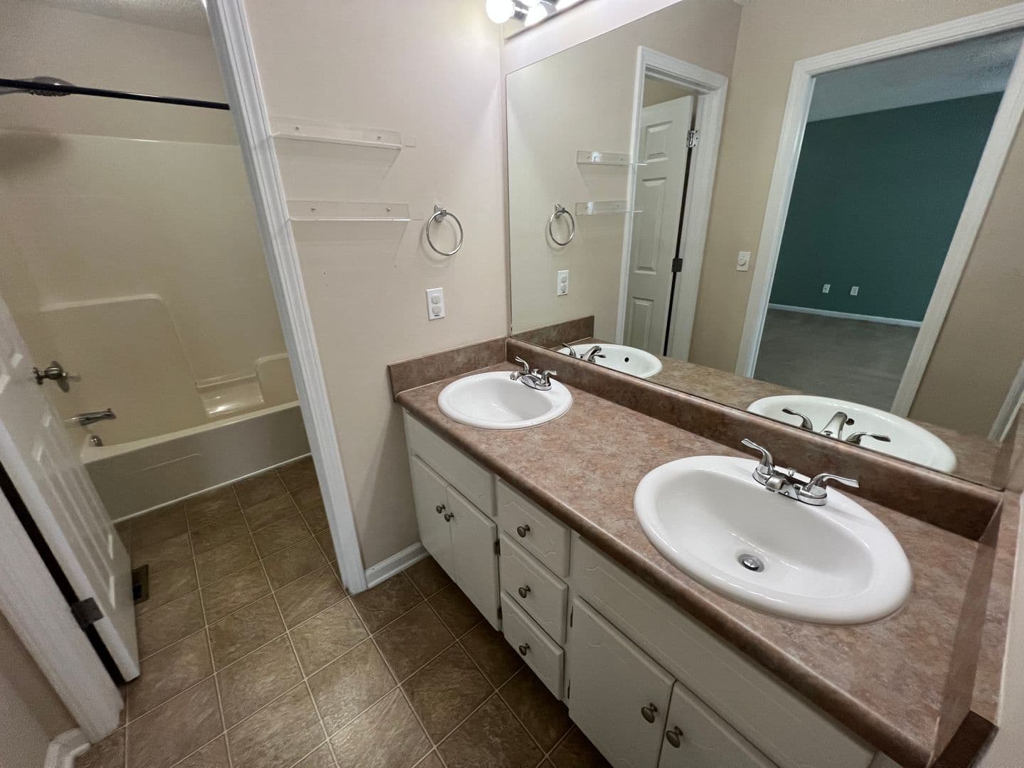 Enterprise Apartment: 205 Wakefield Way