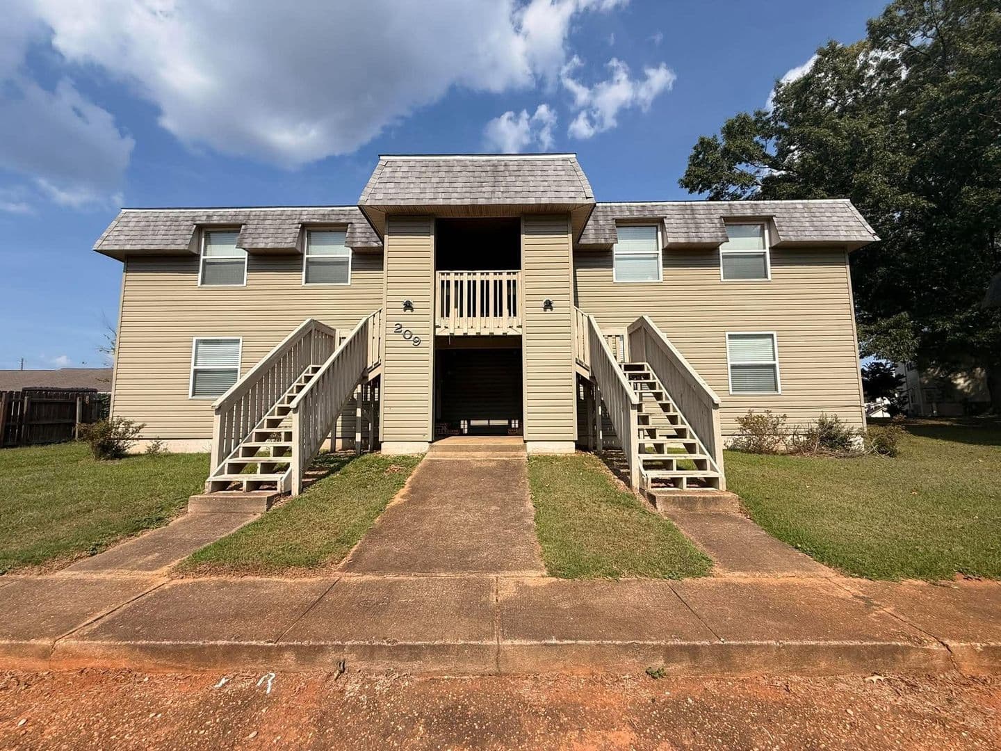 Enterprise Apartment: 209 Glenwood