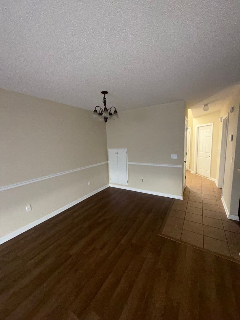 Enterprise Apartment: 115 Wakefield Way