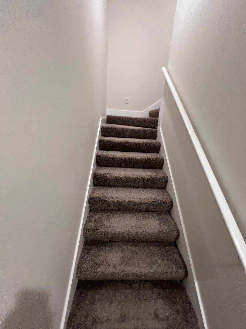 Enterprise House: 107 Sawtooth Street