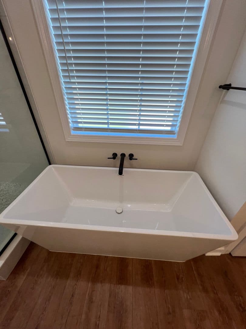 Enterprise House: 107 Sawtooth Street