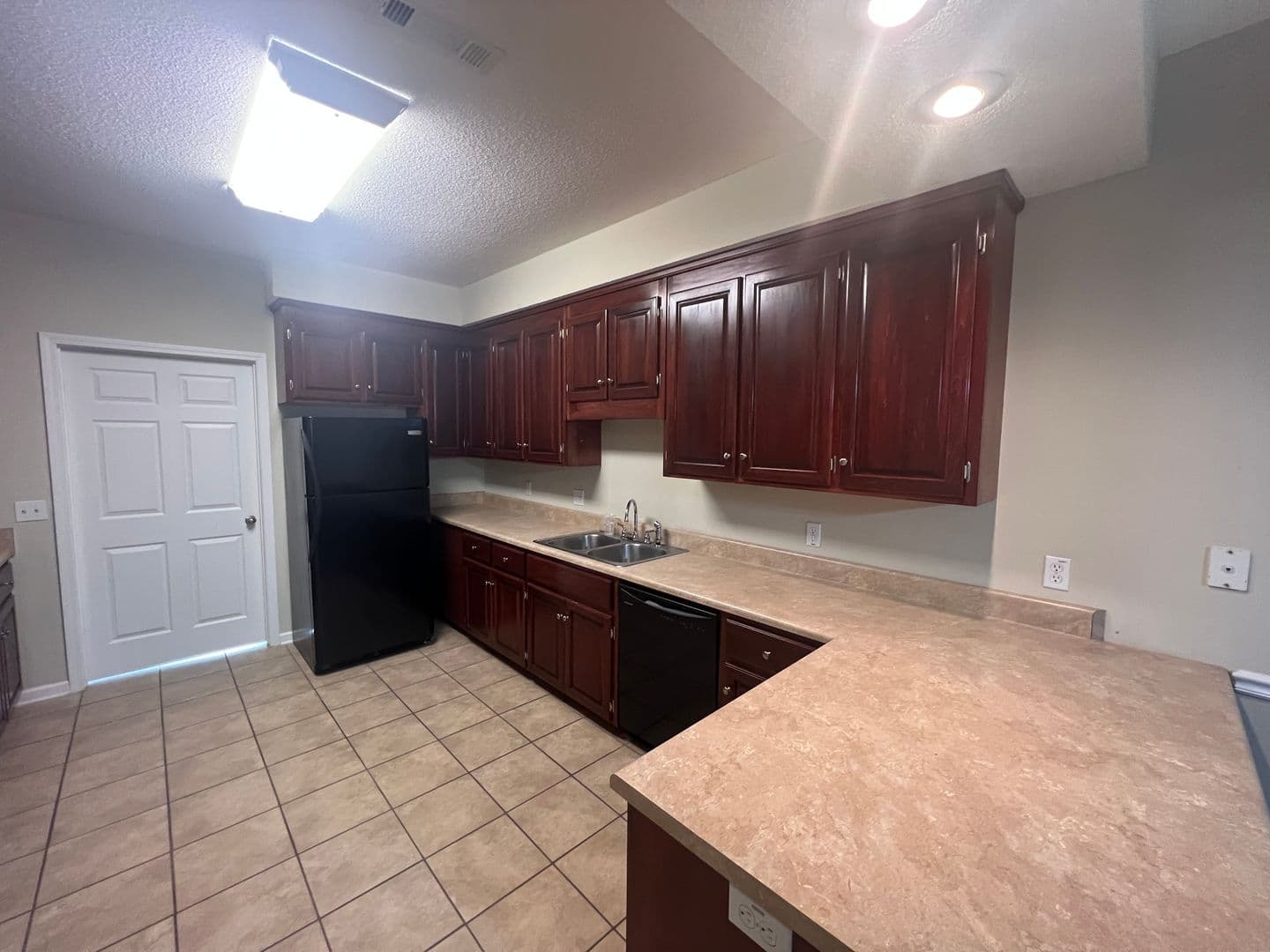 Enterprise Apartment: 148 Concord Avenue