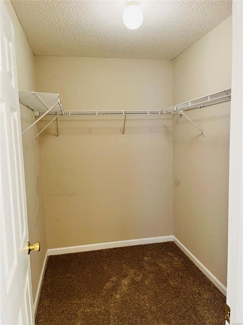 Enterprise Apartment: 116 N Springview