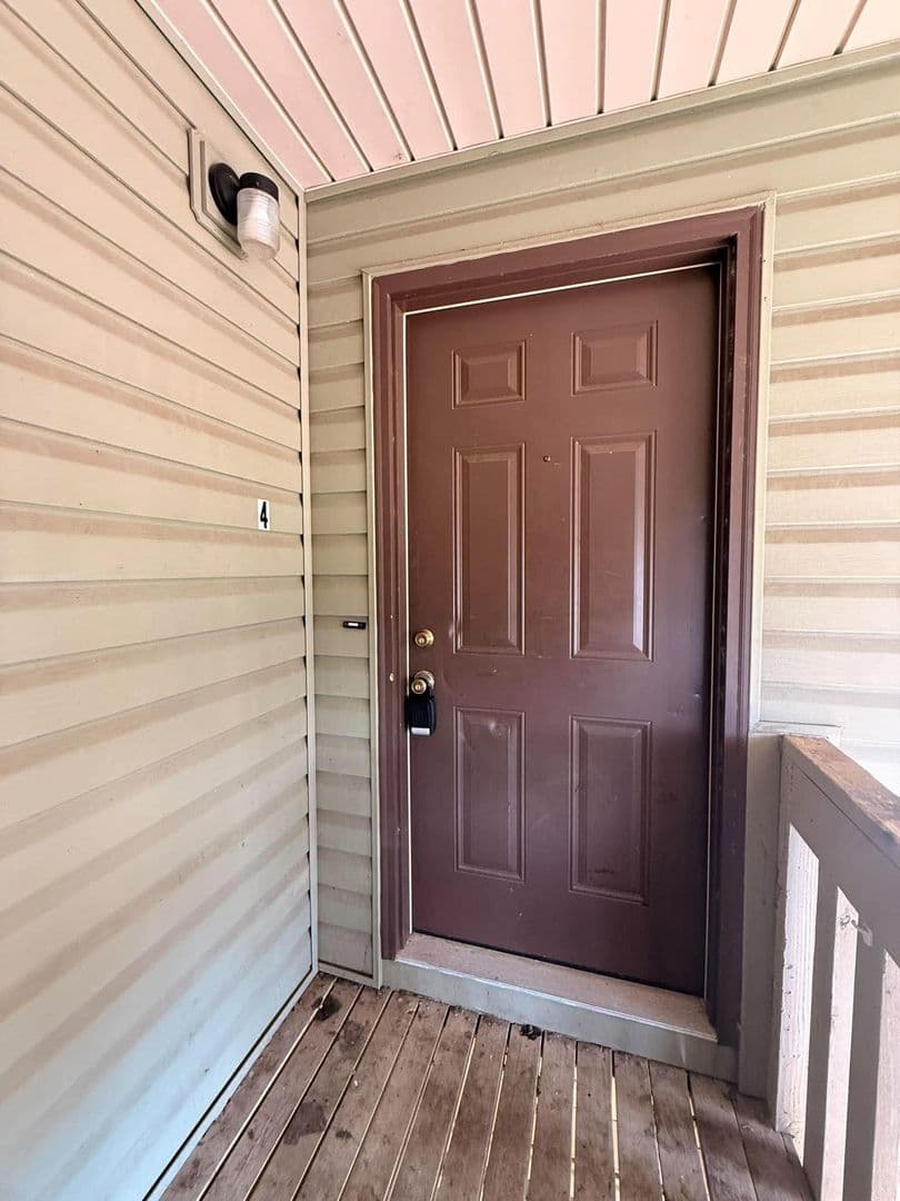 Enterprise Apartment: 209 Glenwood