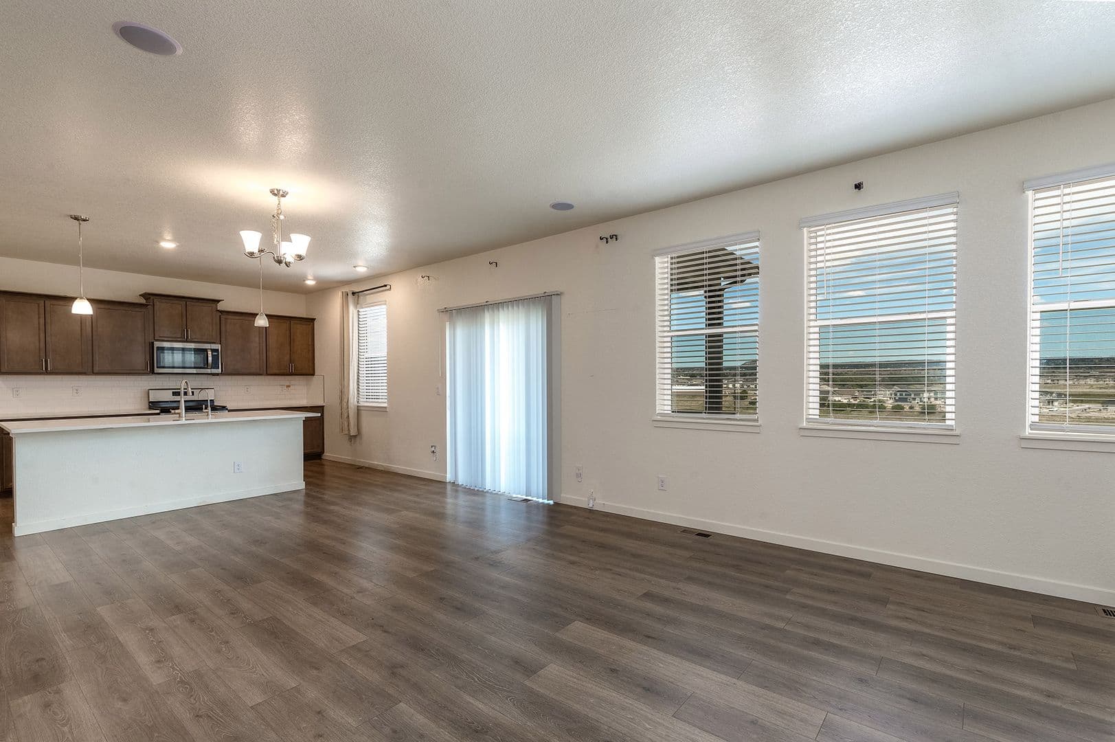 Monument House: 15898 Little Bluestem Road