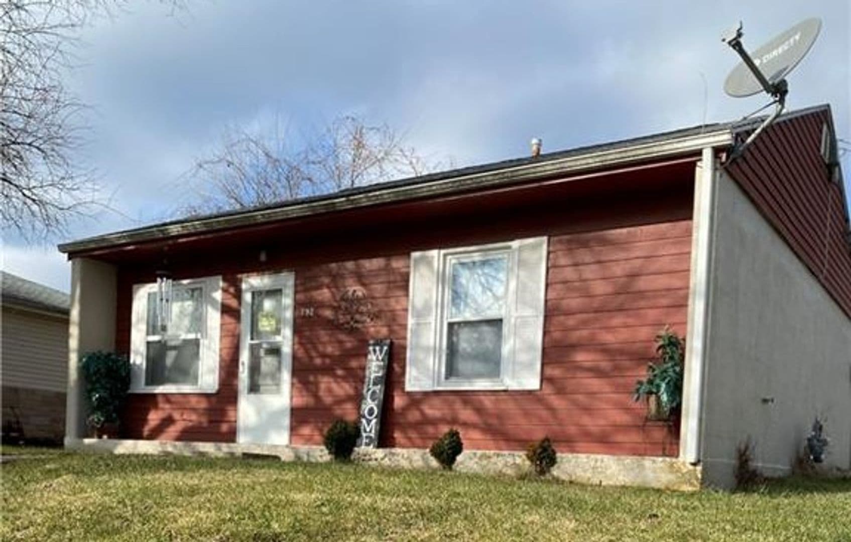 Xenia House: 792 E Church St