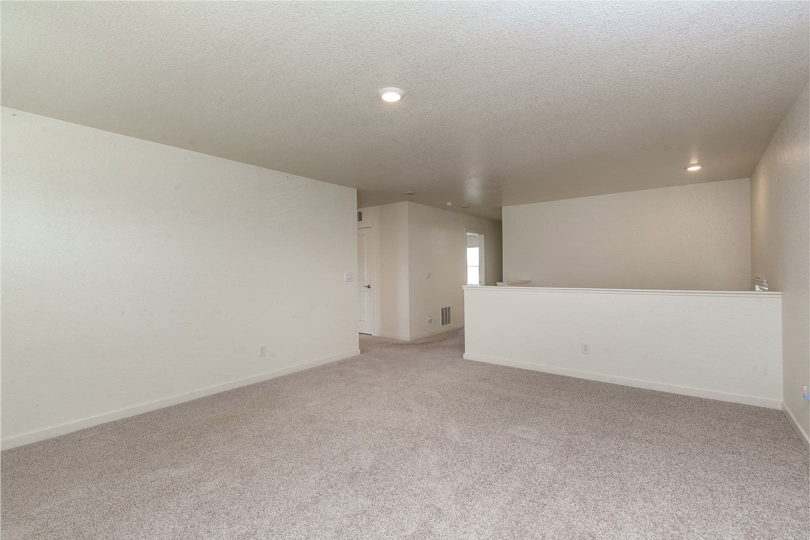 Monument House: 15898 Little Bluestem Road